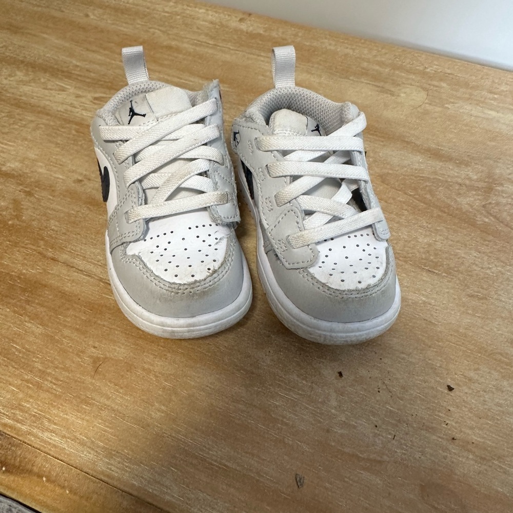 Baby Jordan sneakers 5c